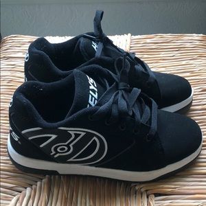 Heelys shoes for kids. Size 4 - In great condition.